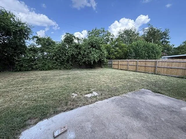 1902 Bradmore Dr — Photo 18