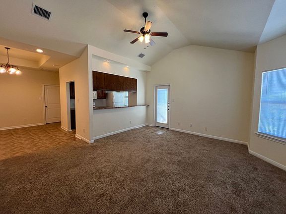5th image of 1268 Hillcrest Dr
