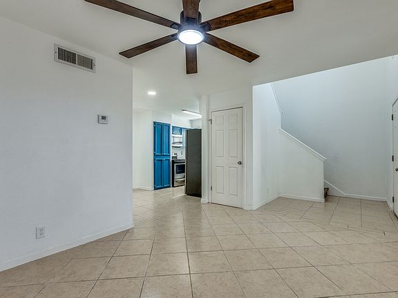 3rd image of 10569 Starcrest Dr #10575