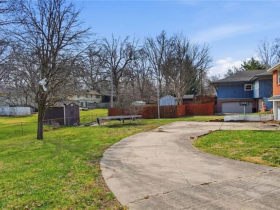 3rd image of 6305 Ralston Ave