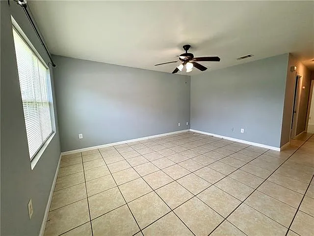 101 Ursula Dr — Photo 5