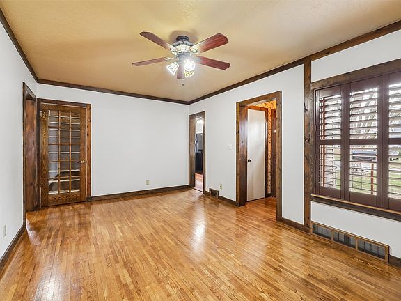 4th image of 2816 50th St