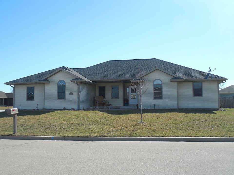 1st image of 1011 Pinewood Ct