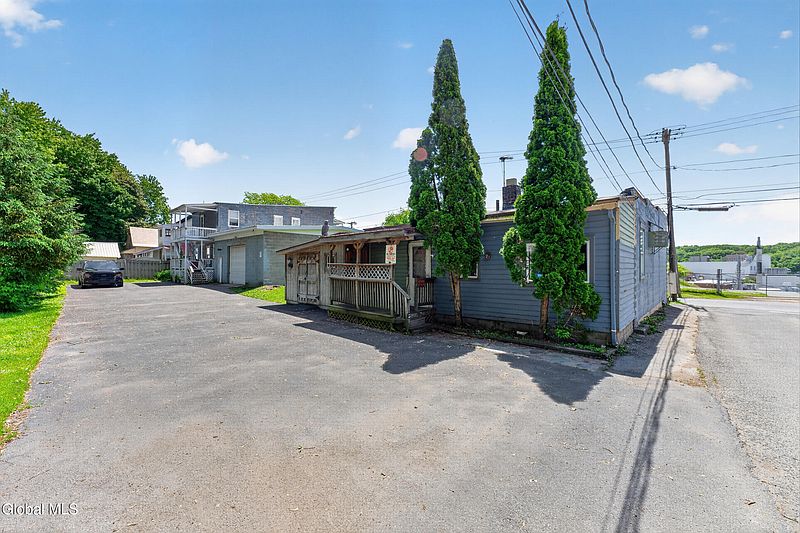 25th image of 62 McCrea Street