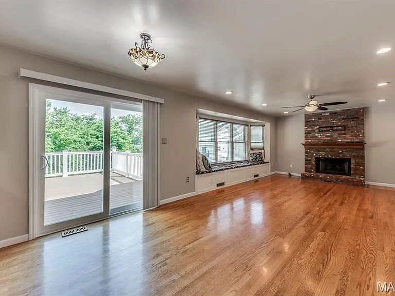 340 Emmanuel Ct — Photo 19