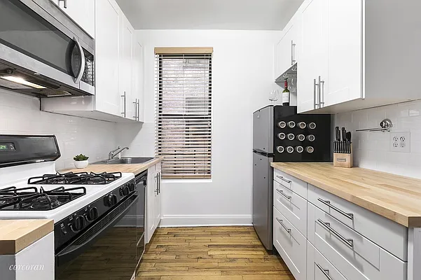 Sold by Corcoran | media 4