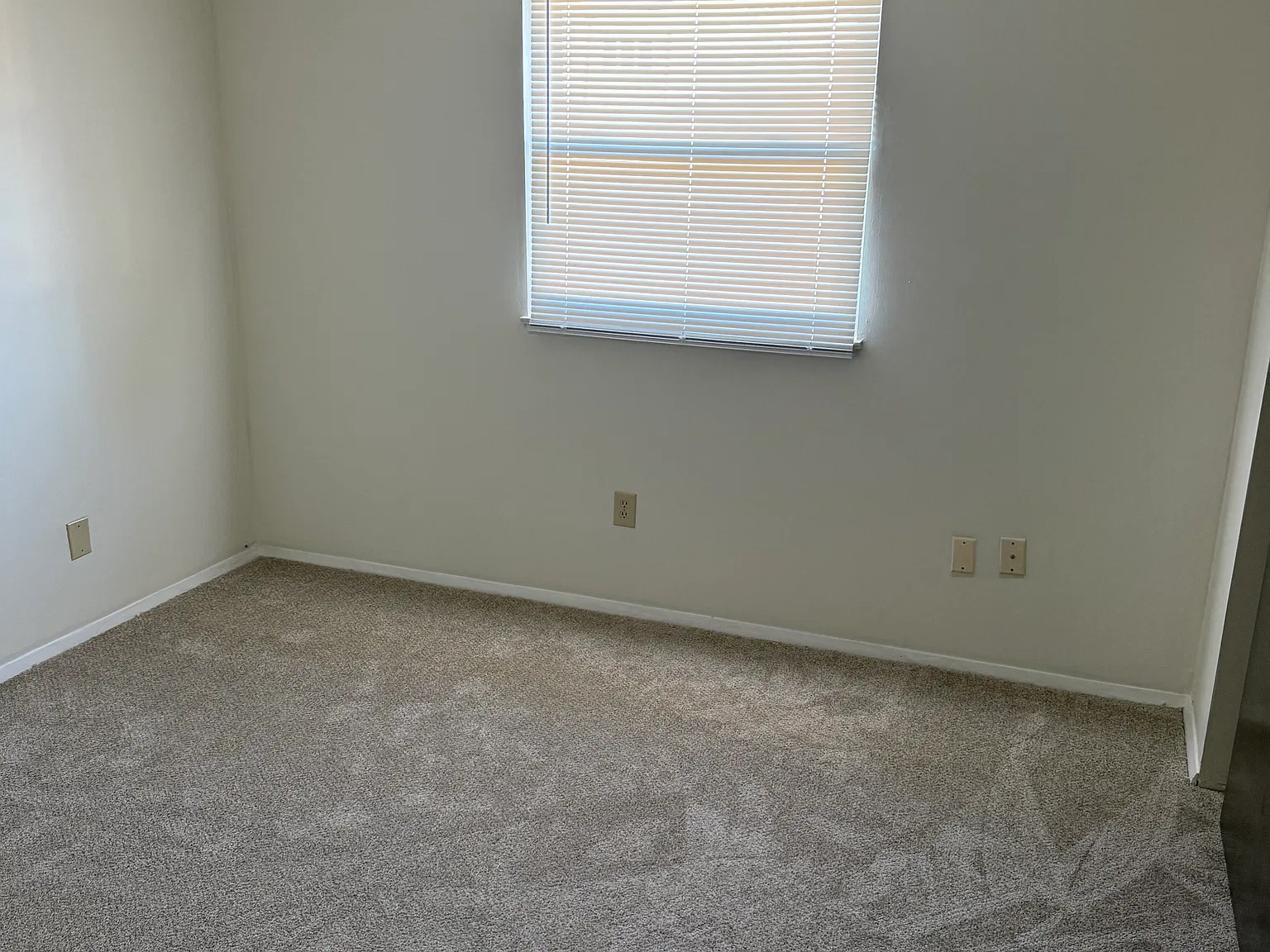 2 bed, 1150 sqft, $875 — Photo 4