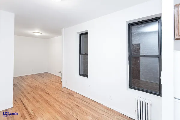 Rented by LC Lemle Real Estate Group | media 14