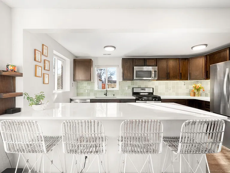 3613 N Harrison St — Photo 3