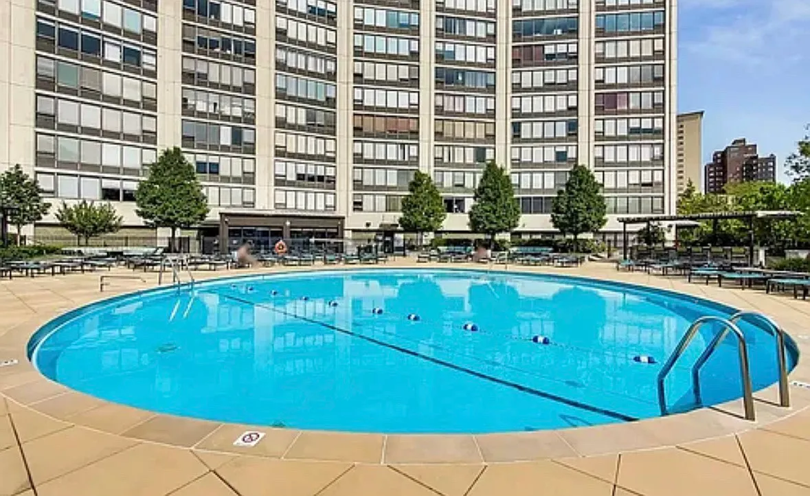2 bed, 1200 sqft, $4,600 — Photo 4
