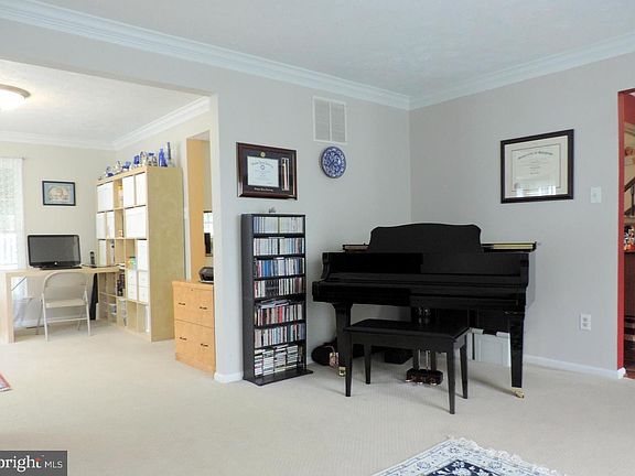 3rd image of 8607 SE Meadowsweet Ct