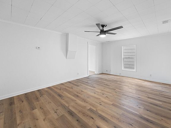 4th image of 455 W Palmer St