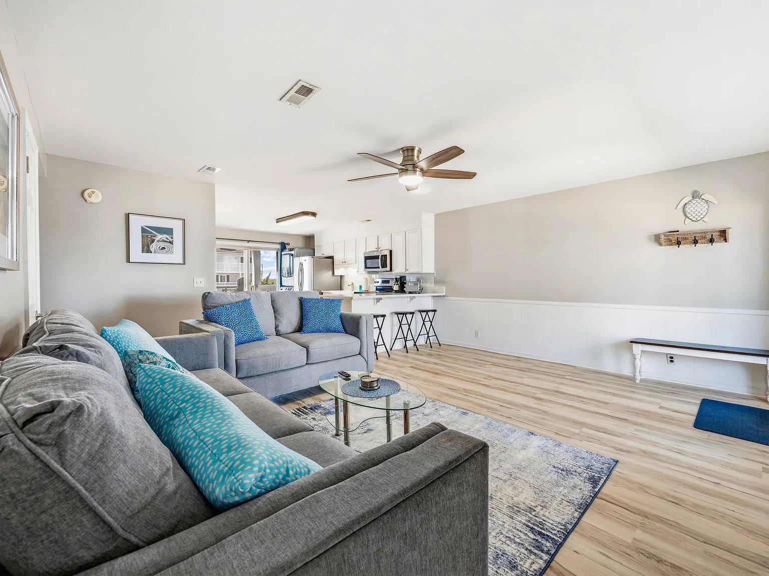 2 bed, 924 sqft, $1,800 — Photo 4