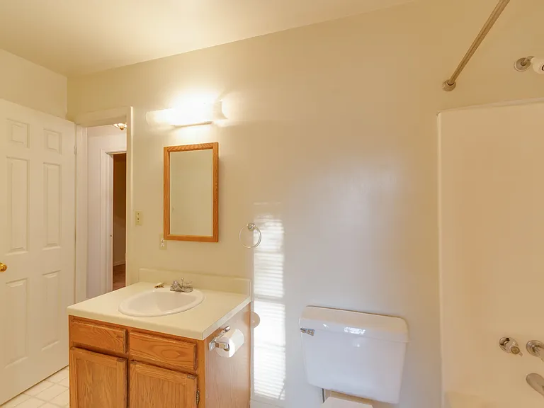 1402 Minor Ridge Ct — Photo 7