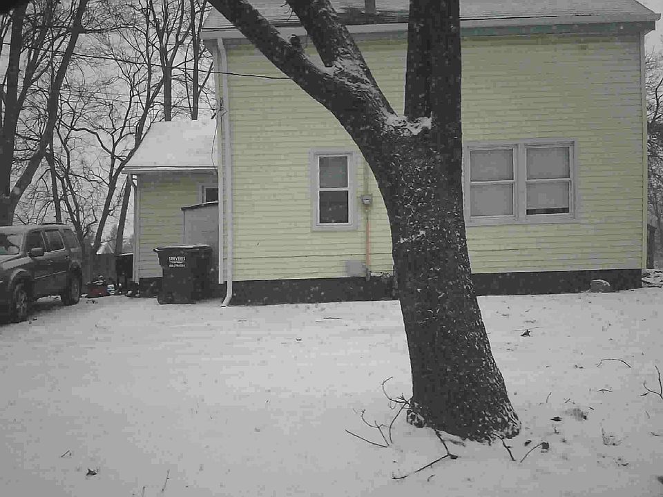 2nd image of 1003 N Broad St