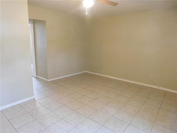 3rd image of 303 North Dr APT A