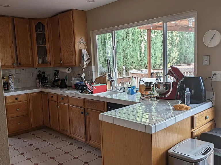 773 Dailey Ave — Photo 5