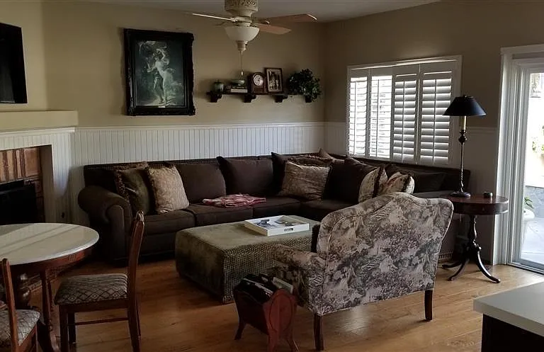 459 Lexington Cir — Photo 8
