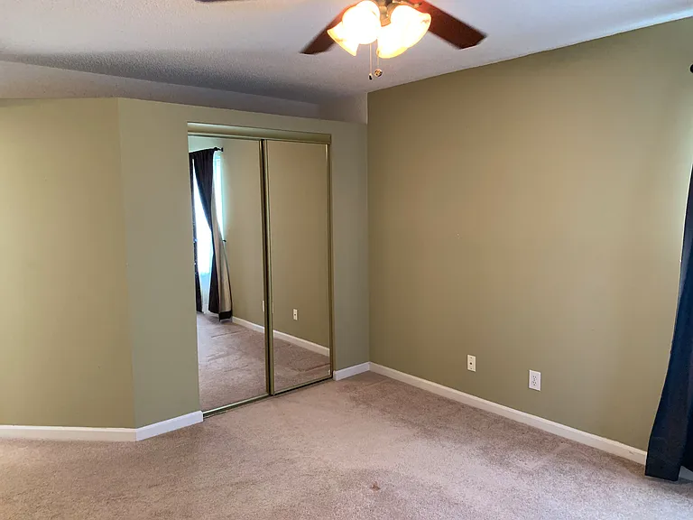 2136 Clearwater Dr #F — Photo 13