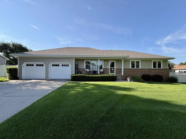 120 Galway Rd, Aurora, NE 68818