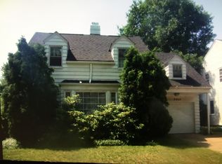 4454 Groveland Rd, University Heights, OH 44118