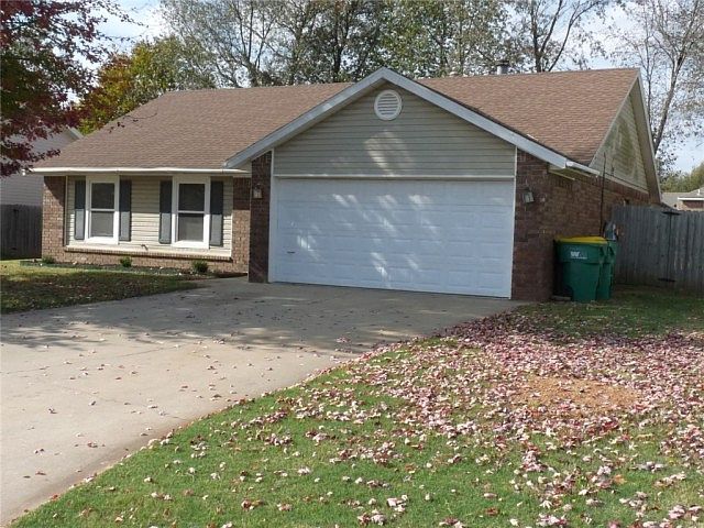 655 Zachary St, Centerton, AR 72719 | Zillow