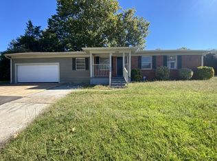 1356 S White Station Rd, Memphis, TN 38117