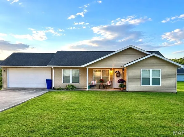 210 Black Willow Ln, Cape Girardeau, MO 63701