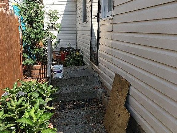 2nd image of 3 Glover St