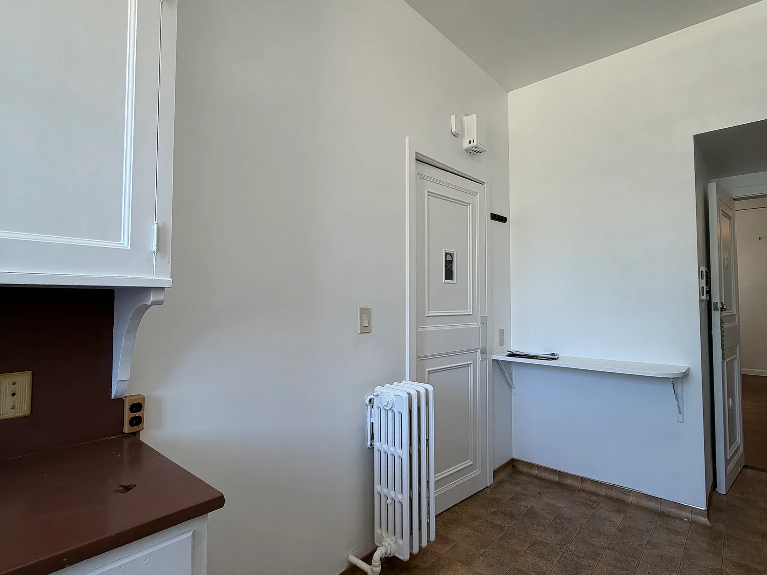 8 bed, 7420 sqft, $6,500 — Photo 3