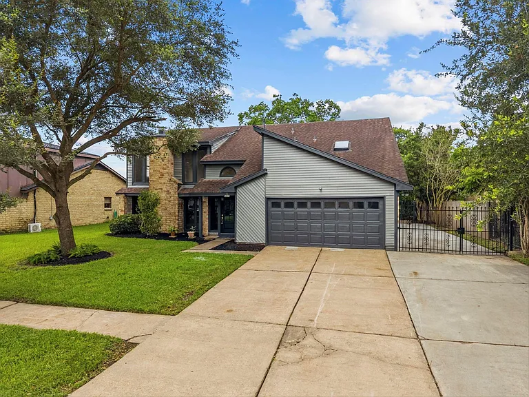 11118 Sagecountry Dr — Photo 1