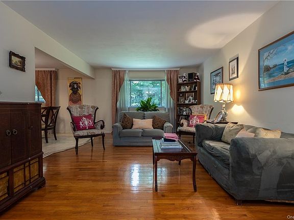4th image of 20 Gerardine Pl