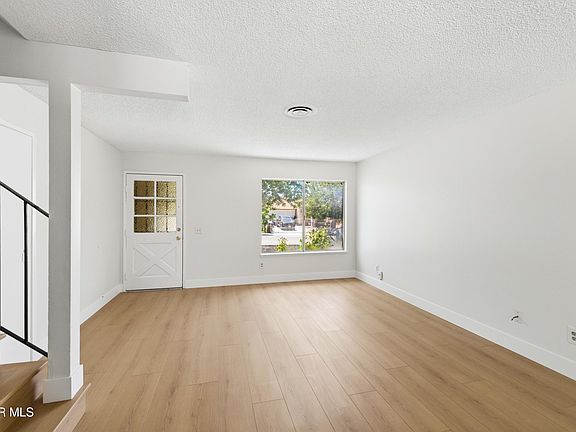 5th image of 37642 Cluny Ave