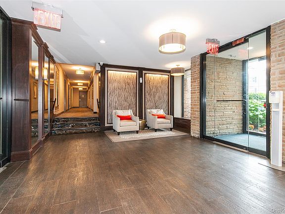 3rd image of 35 Knightsbridge Road #2-B