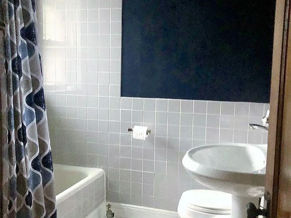 4th image of 2753 N Campbell Ave #1