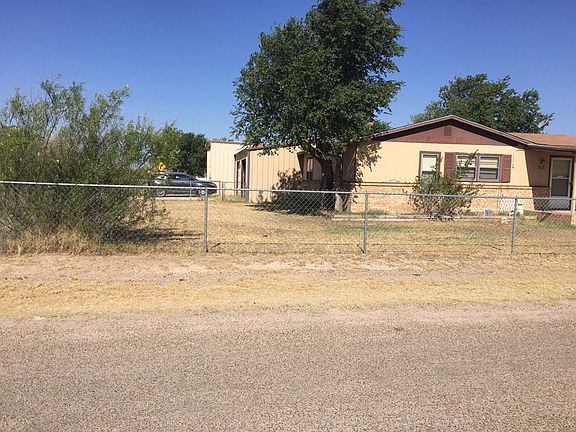 2nd image of 1801 N Roadrunner Ave