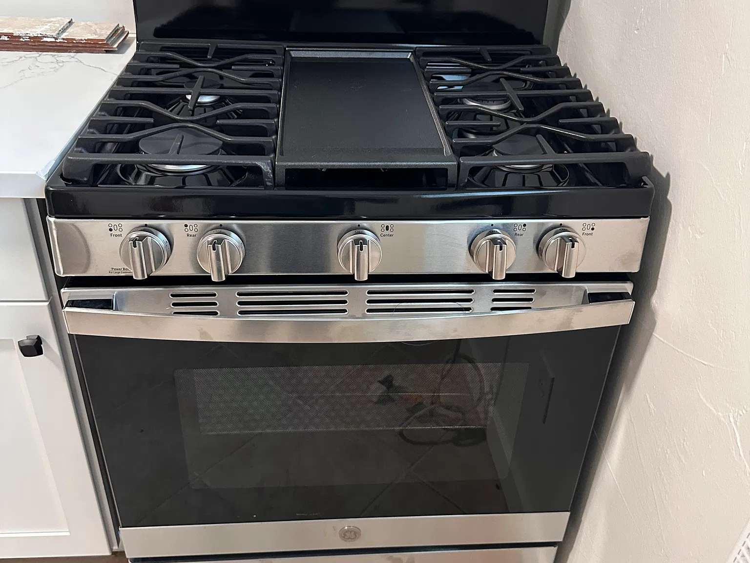 2 bed, $2,350 — Photo 1