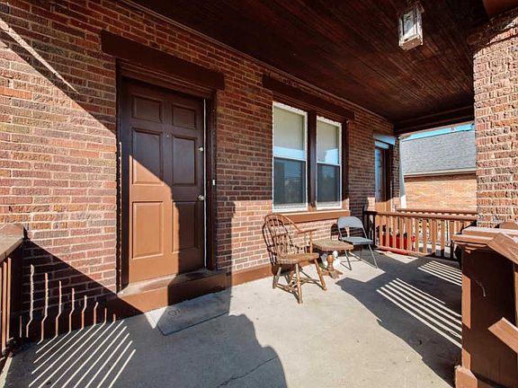 3rd image of 4539 Forest Ave