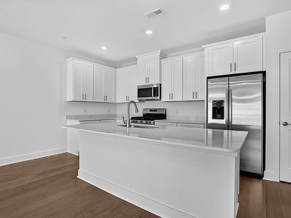 Terraces Collection Hopewell Arnold Kitchen 3of3 F1