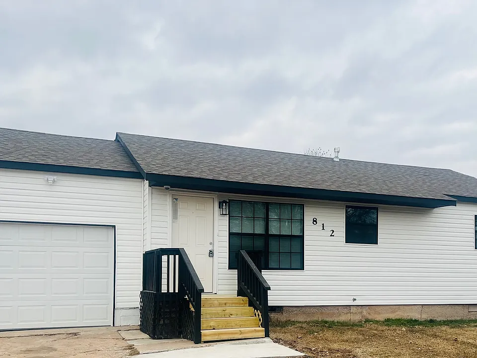 812 NW 34th St