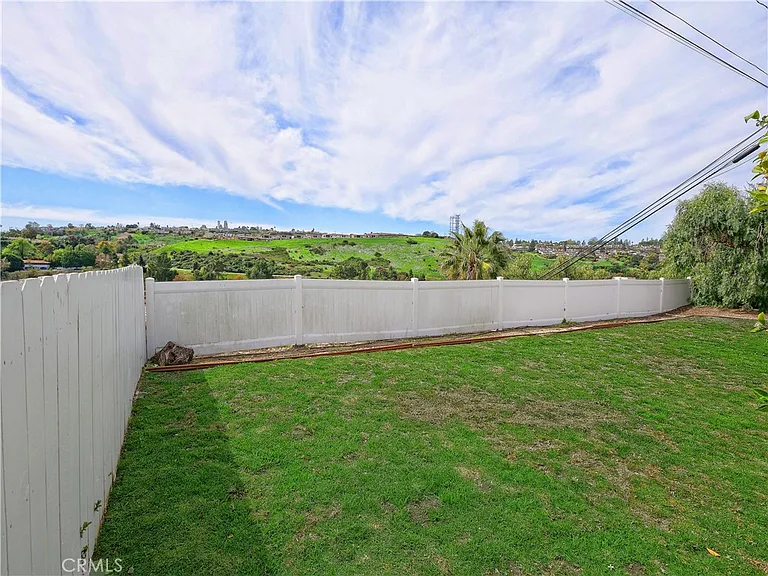 27665 Longhill Dr — Photo 16
