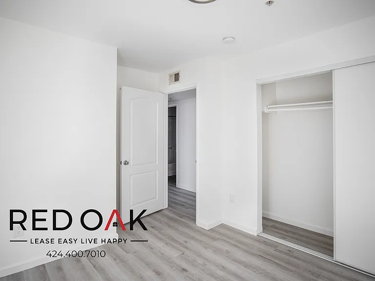 6853 Agnes Ave #3 — Photo 12