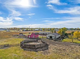 110 E 9th St, Newell, SD 57760
