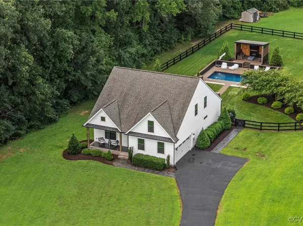 12191 Timber Trl, Amelia Court House, VA 23002