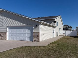 4847 51st Ave S, Fargo, ND 58104