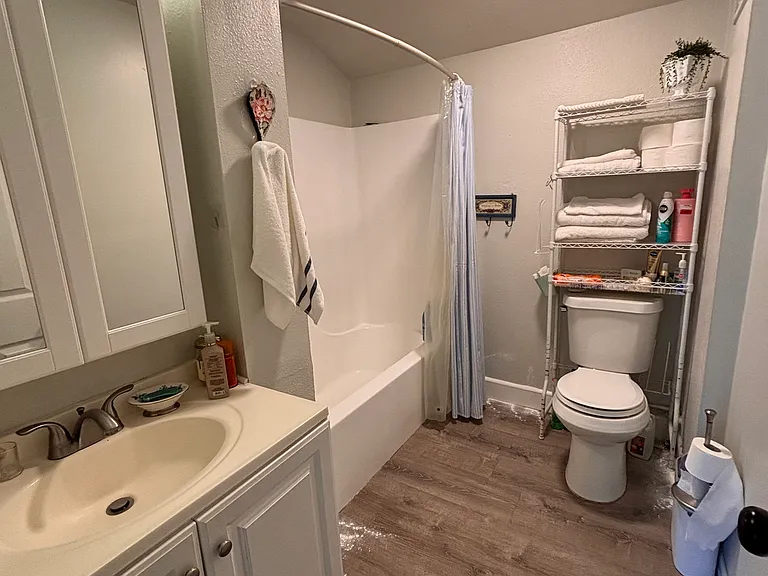 400 Vine Ave — Photo 8