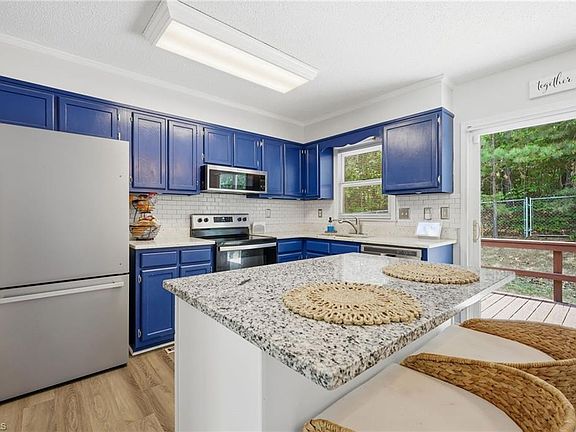 4th image of 638 Woodland Cir