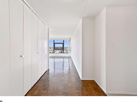 5th image of 2401 Pennsylvania Ave APT 14A5