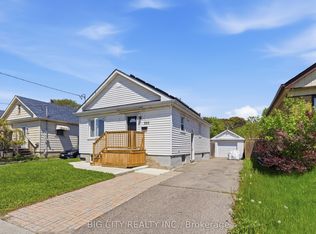 203 Park Rd S, Oshawa, ON L1J 4H1