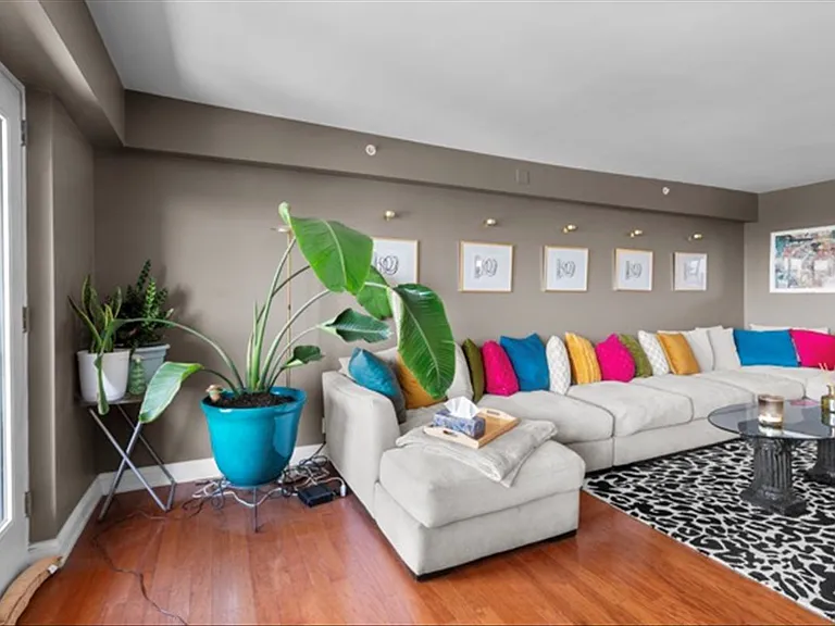 60 Parkway Dr E #12A — Photo 24